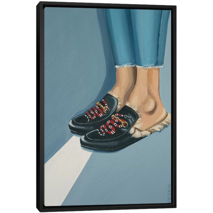 Gucci Snake Loafers On The Street - Black Framed Canvas