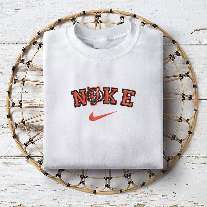 Nike-Cincinnati-Bengals-Logo-Embroidered-Sweatshirt-EBS2246-1